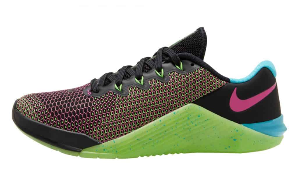 Nike Metcon 5 AMP - in BLACK / FIRE PINK / GREEN / STRIKE BLUE FURY