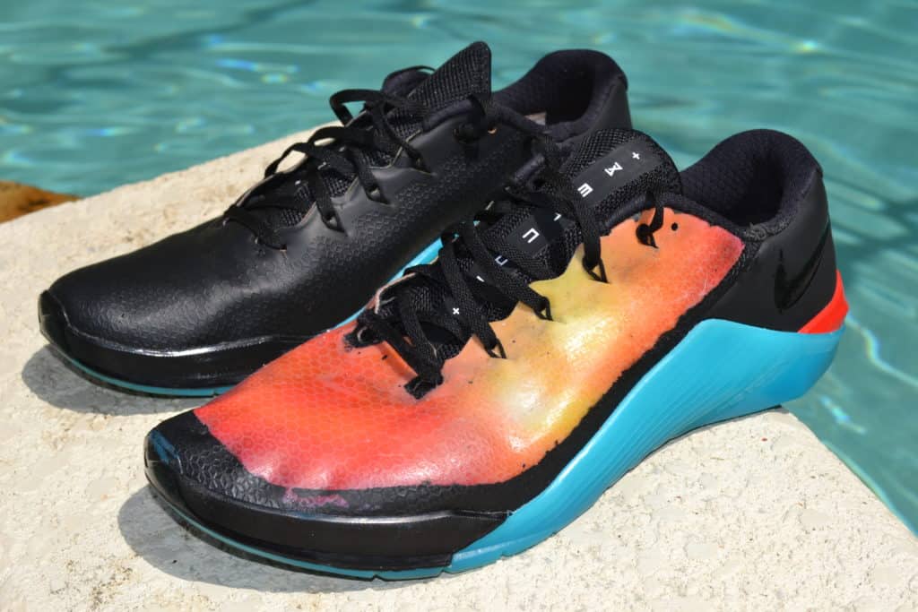 Nike Metcon 5 AMP WETEST - shown poolside