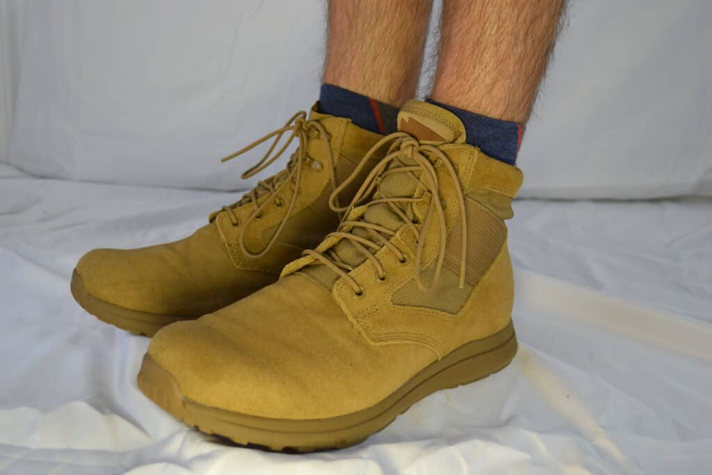 Darn Tough Hiker 1/4 Sock with Cushion  Coyote Suede MACV-1 Gen 2