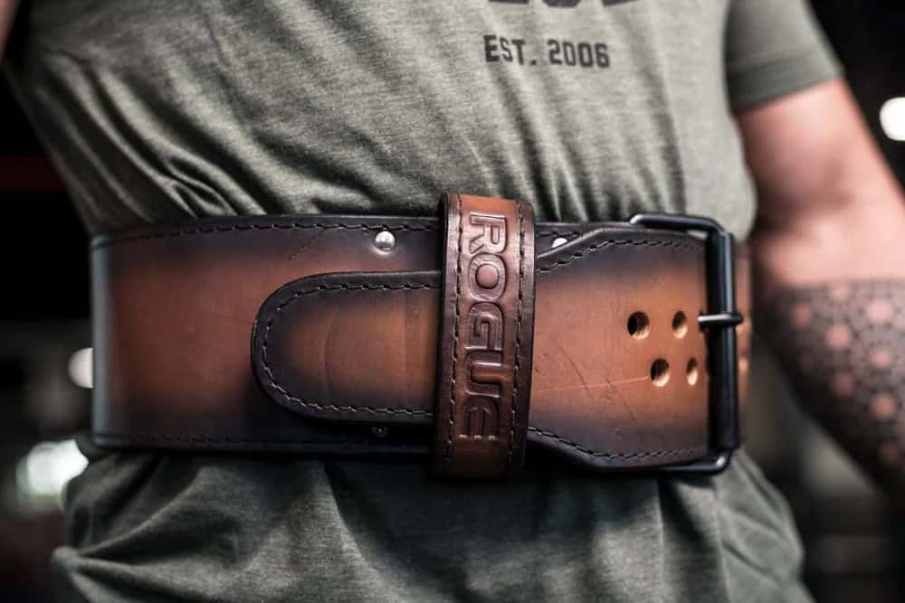 Rogue Faded 4 Lifting Belt by Pioneer worn front