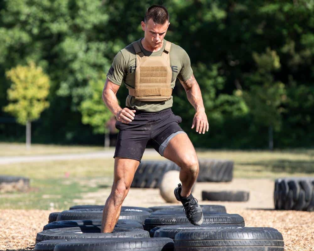 Rogue Plate Carrier with a user 2