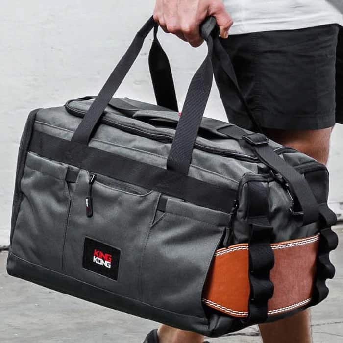 King Kong Core35 Duffel Charcoal carried