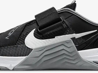 Nike Metcon 7 FlyEase side view left