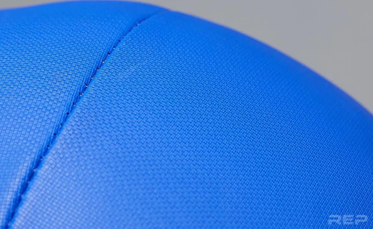 Rep Fitness Medicine Balls V2 closeup