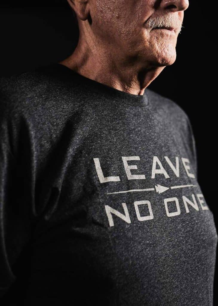 GORUCK T-shirt - Leave No One black worn