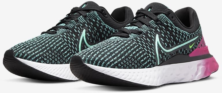 Nike React Infinity Run Flyknit 3 Women’s quarter view pair