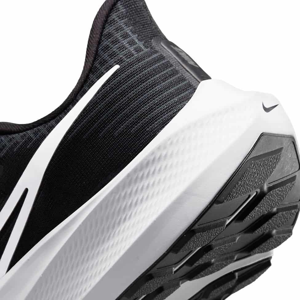 Nike Air Zoom Pegasus 39 Running Shoe (Women’s) side heel